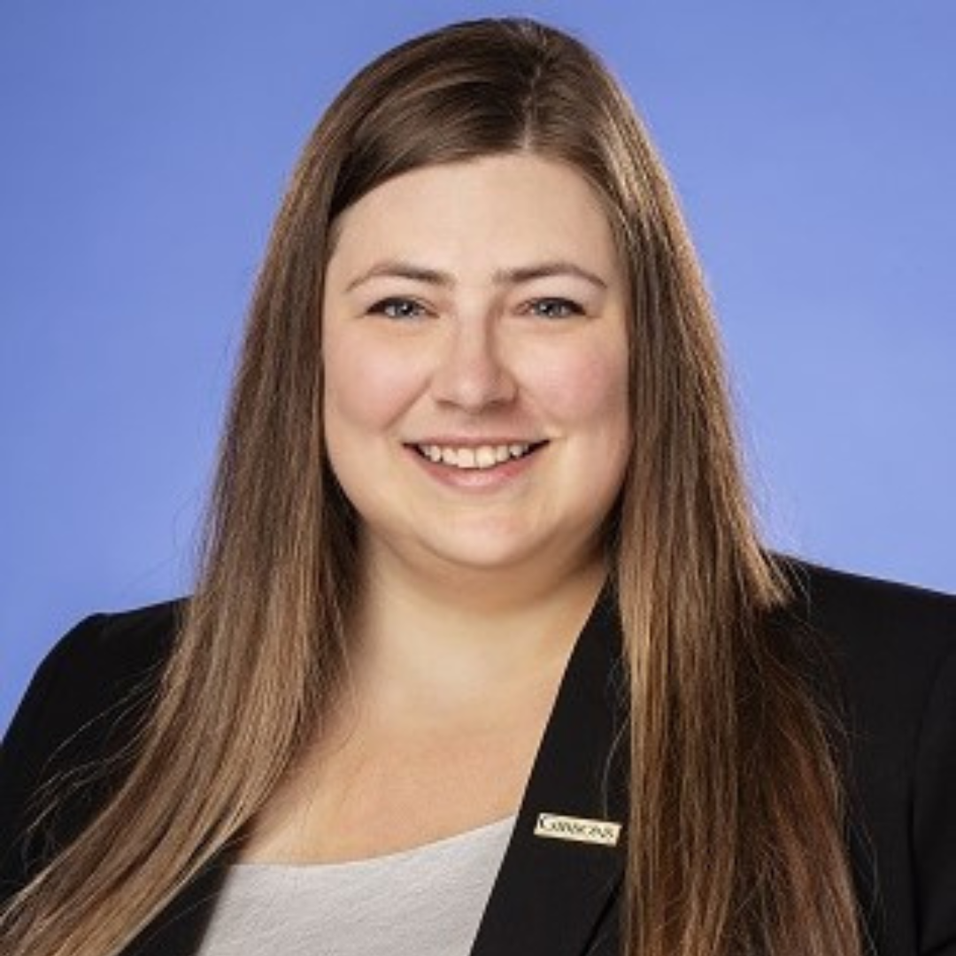 Headshot of Cassie Neugold. 