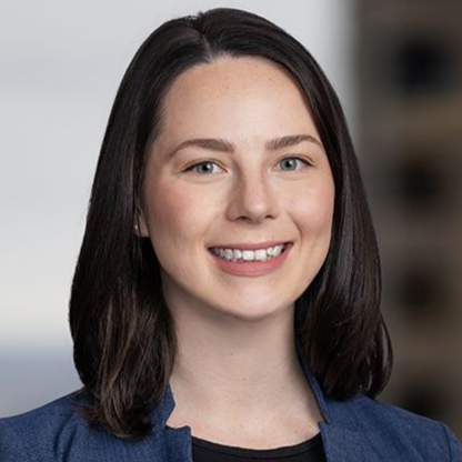 Headshot of Zoe Cross. 