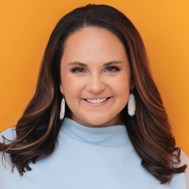 Headshot of Kirsten Silwanowicz. 