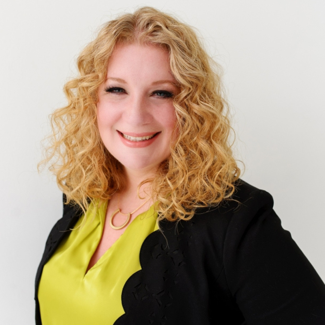 Headshot of Jenny Champlin.