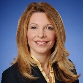 Headshot of Lisa Lombardo