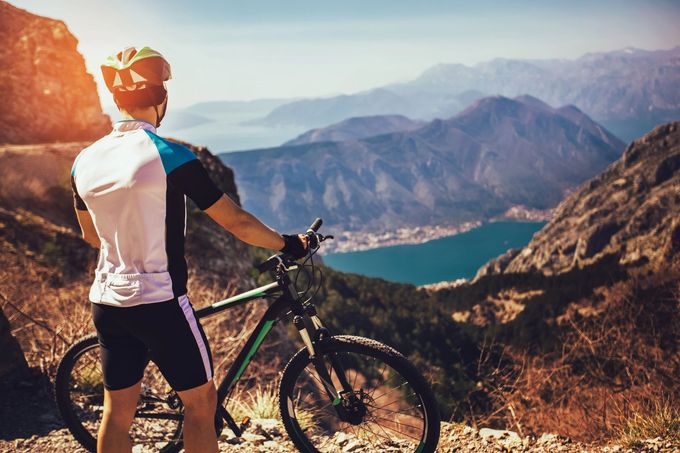 Accessori e abbigliamento tecnico: tutto per pedalare al meglio