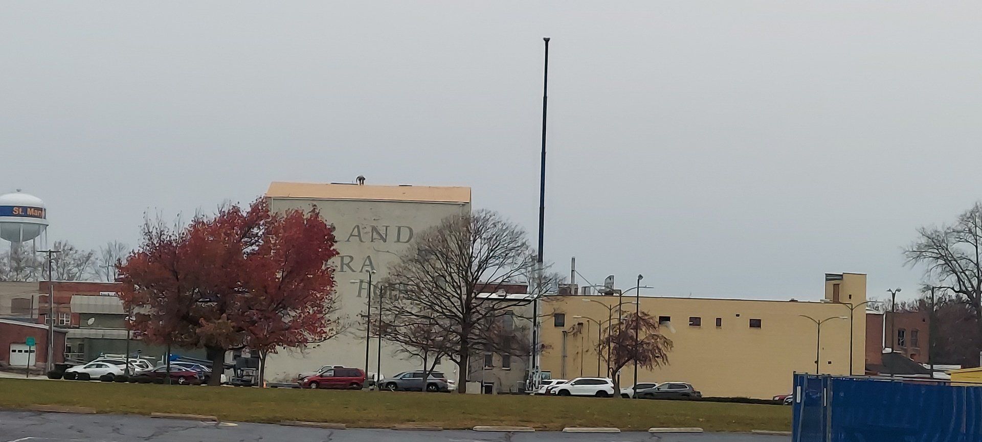 A large building with Grand Opera House on it.