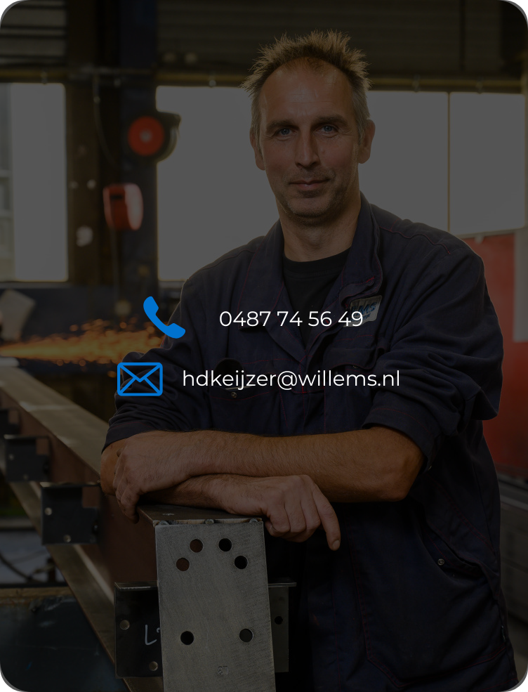 Een professional poseert in een workshop. Contactgegevens: telefoon 0487 74 58 49 en e-mail hdkeijzer@willems.nl.