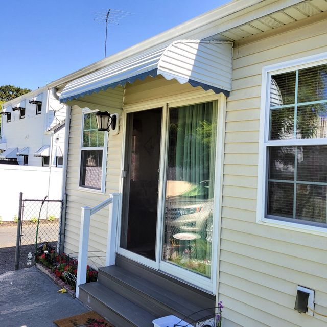 Retractable Awnings Freehold, NJ