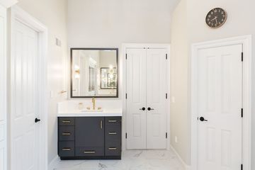 bathroom remodel in leawood kansas