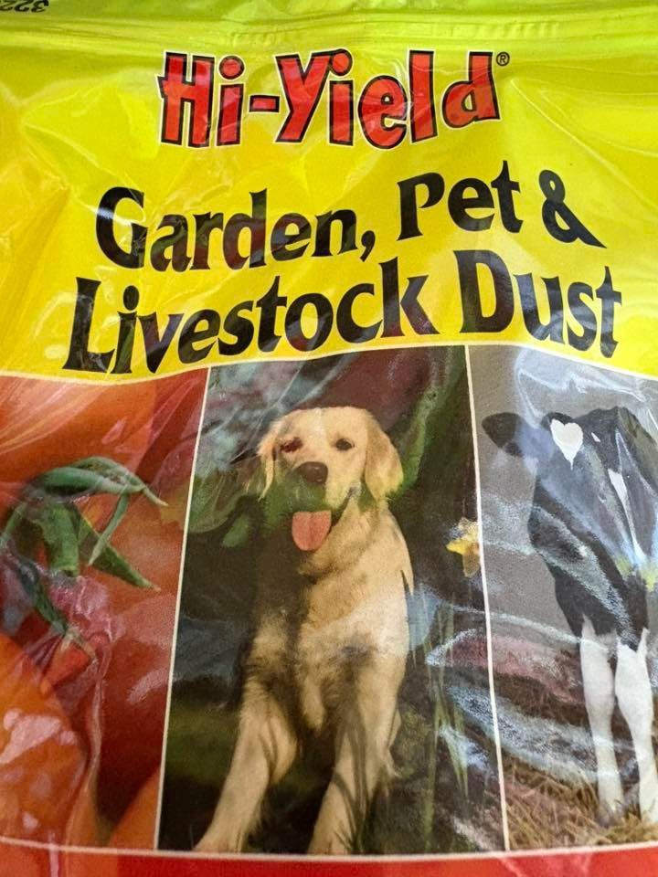 Bag of Hi-Yield Garden, Pet & Livestock Dust with dog and produce images