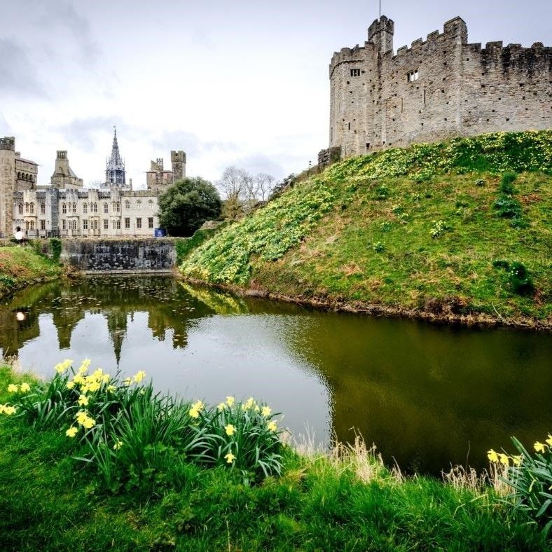 DISCOVER THE MAGIC OF TRADITIONAL LANCASHIRE: CASTLE, CHEESE & CHARM