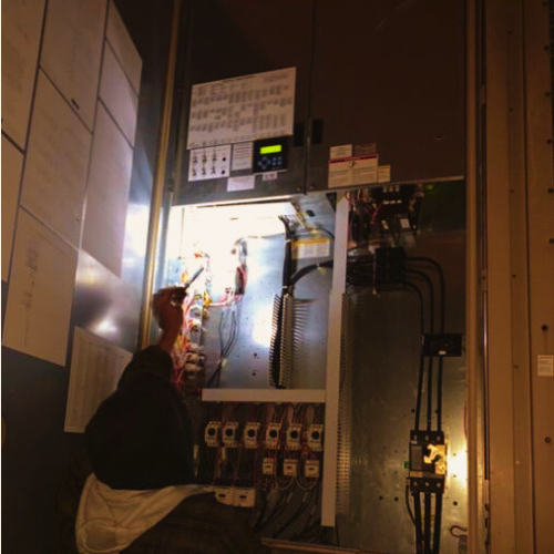 airconditioning unit worker