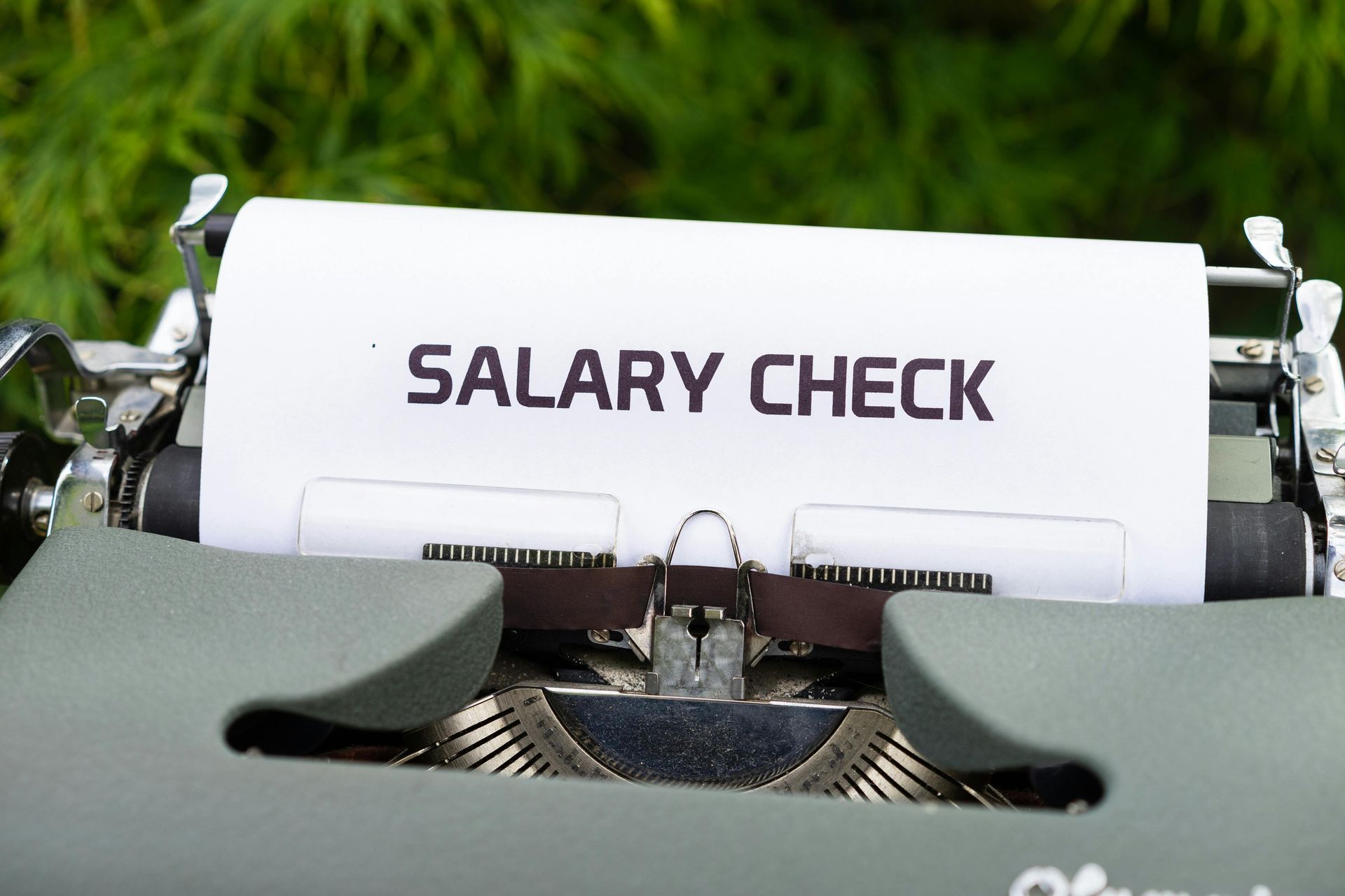 Private Sector Pay Increases: The 3% to 4% Trend in 2026