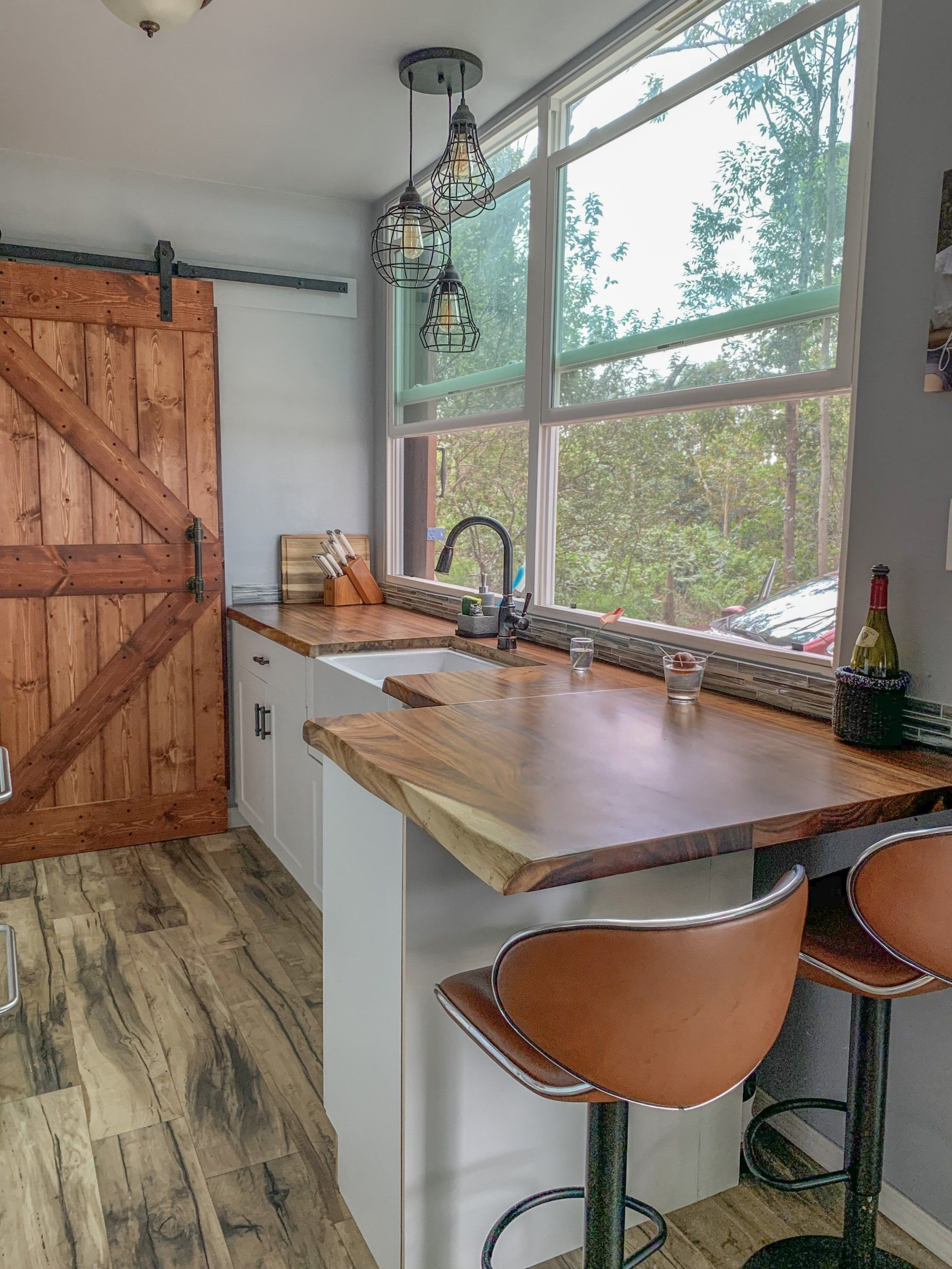 Custom space and Individualized Solution with kitchen sink and seating