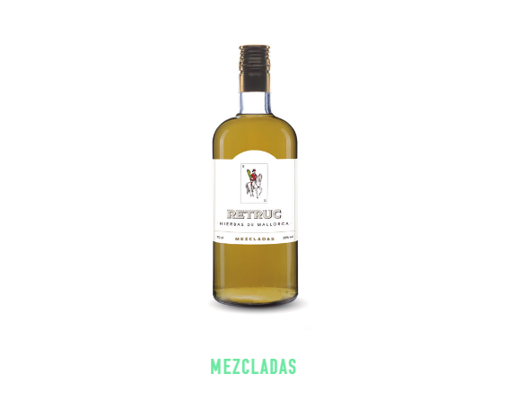 Una botella de mezclados está sobre un fondo blanco.