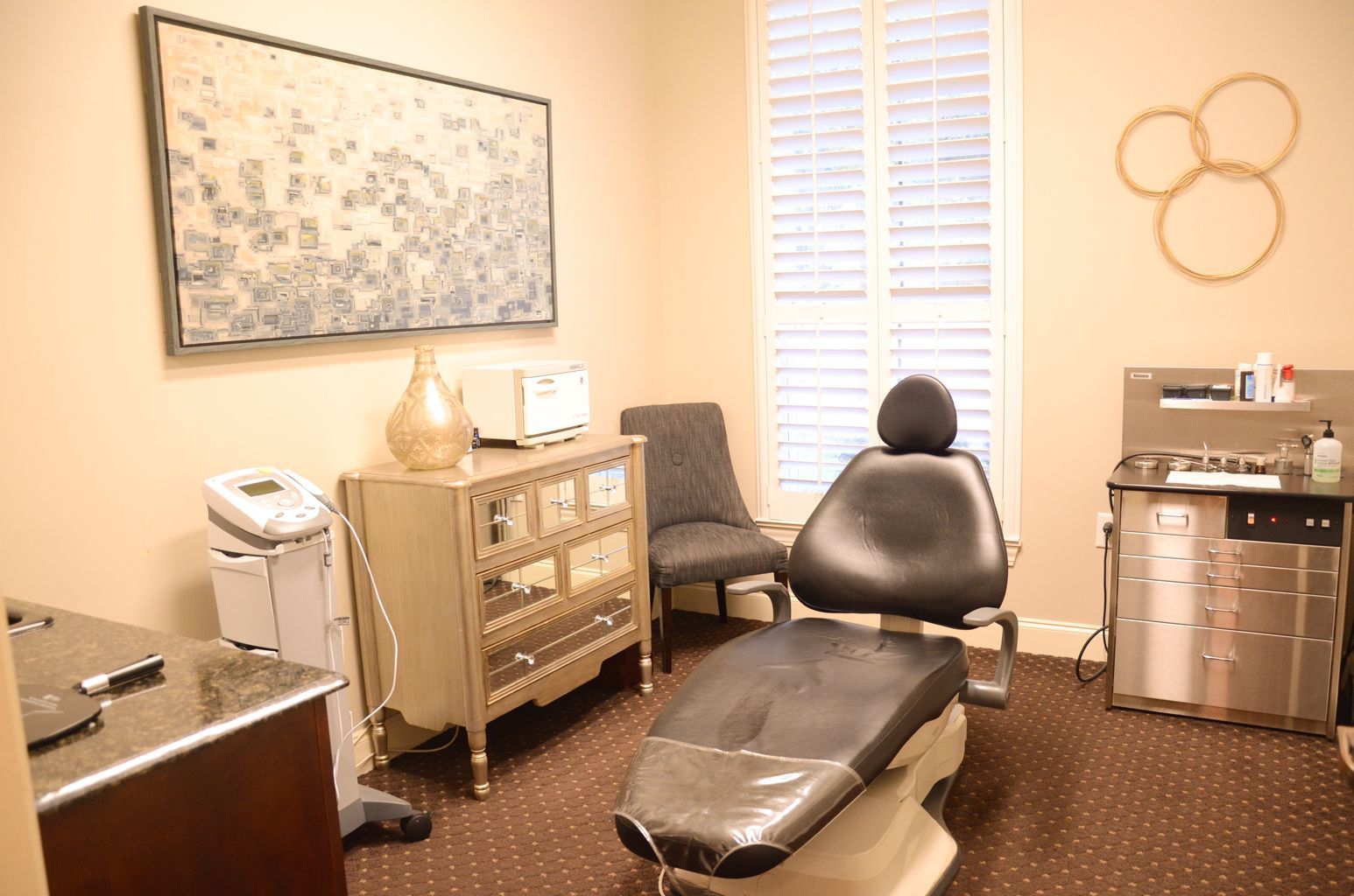 photos of the office of Barber Facial Plastic Surgery in Fairhope and Mobile, AL