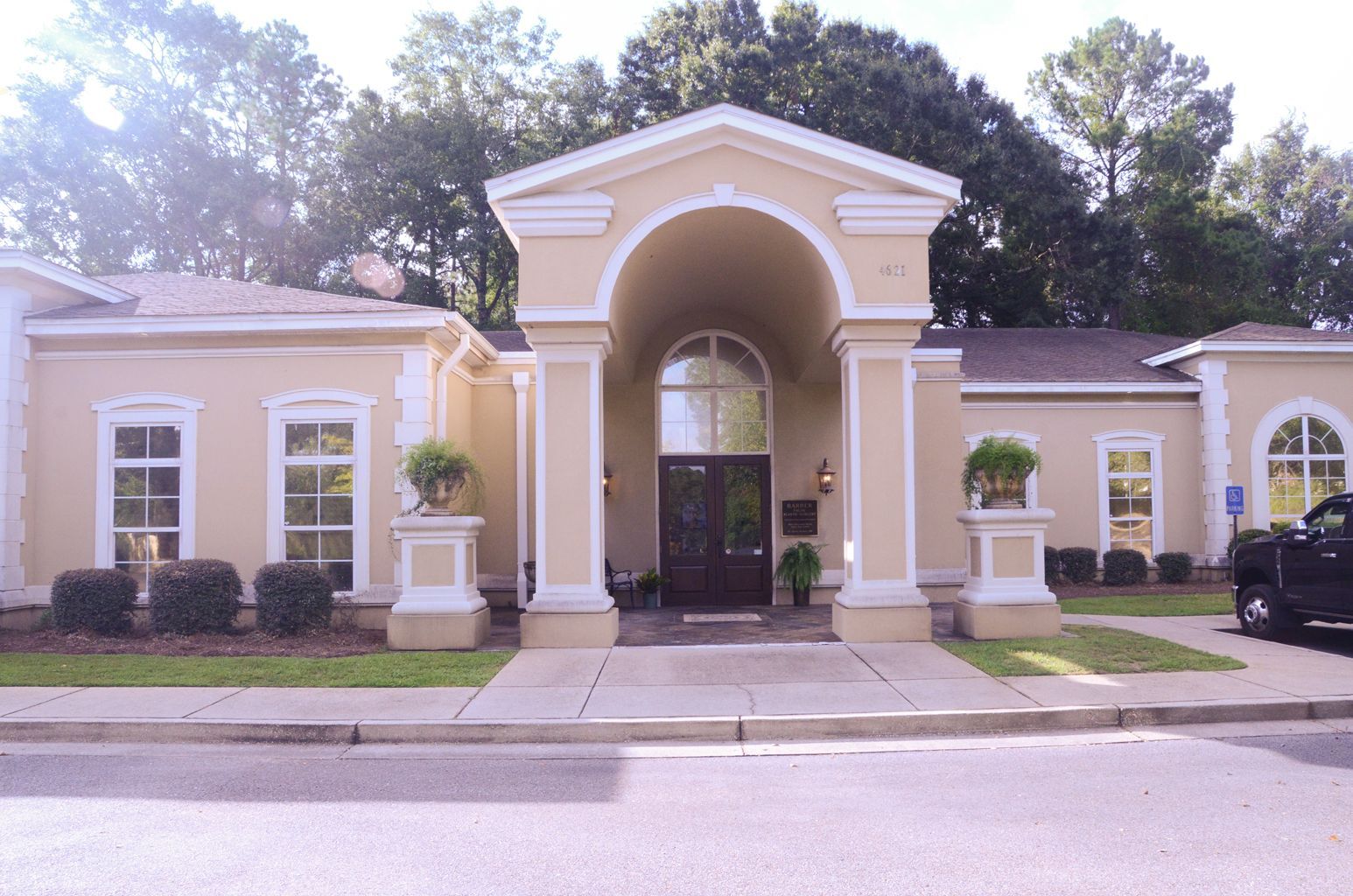 photos of the office of Barber Facial Plastic Surgery in Fairhope and Mobile, AL