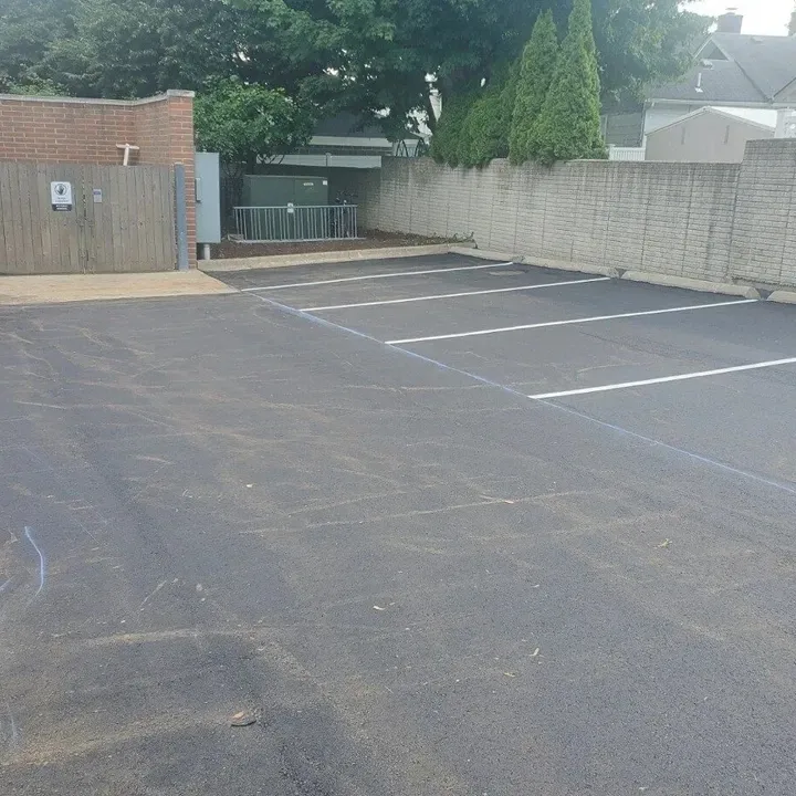 Parking lot paved in asphalt, asphalt paving, DJs Paving, Canton, MI.