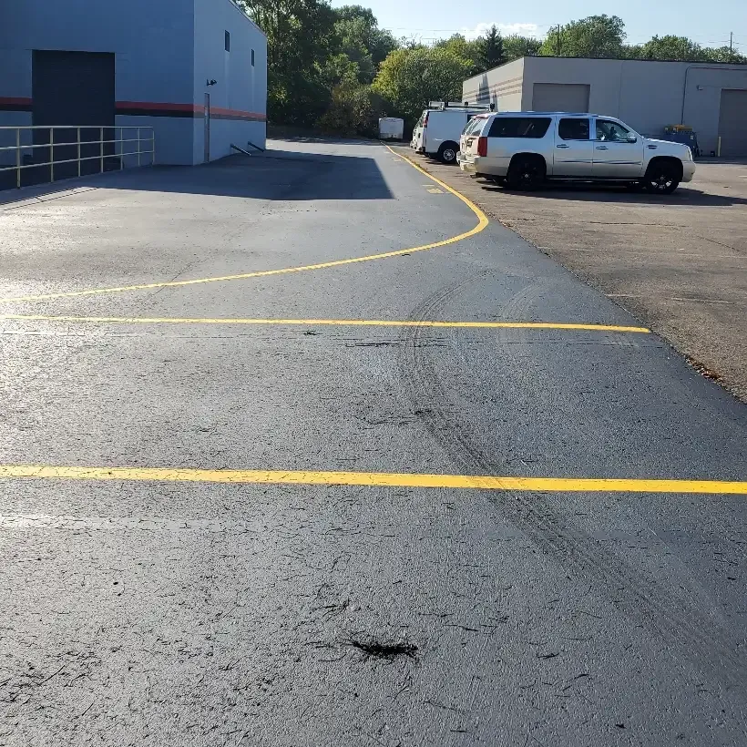 DJs Paving: The expert in asphalt paving for Michigan homeowners and businesses.