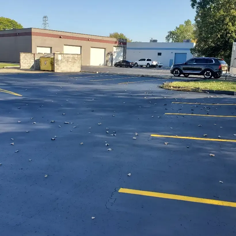 DJs Paving delivers premier asphalt solutions for driveways in Plymouth, MI.