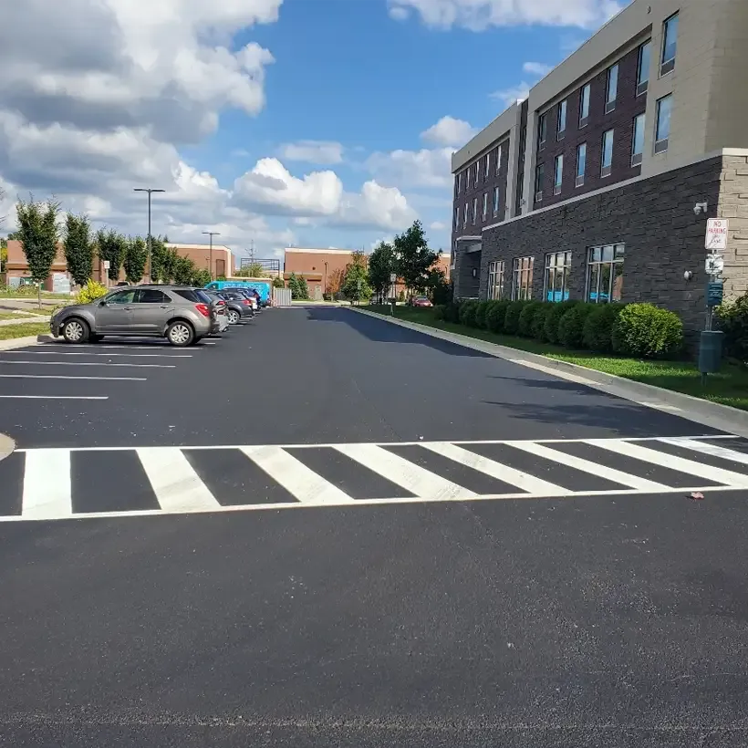 DJs Paving specializes in residential and commercial asphalt in Farmington Hills.