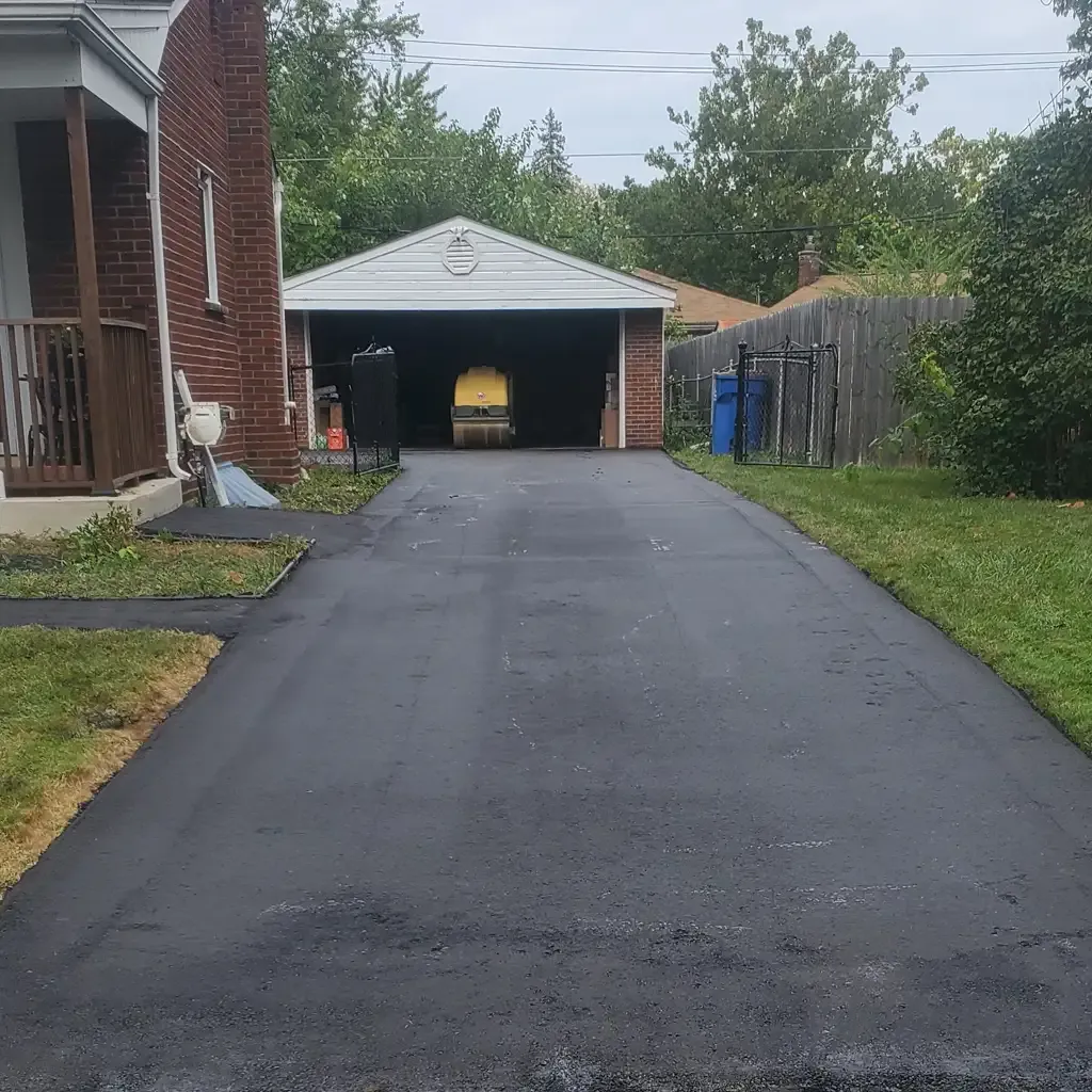 Asphalt paving, driveway, DJs paving, Canton, MI.