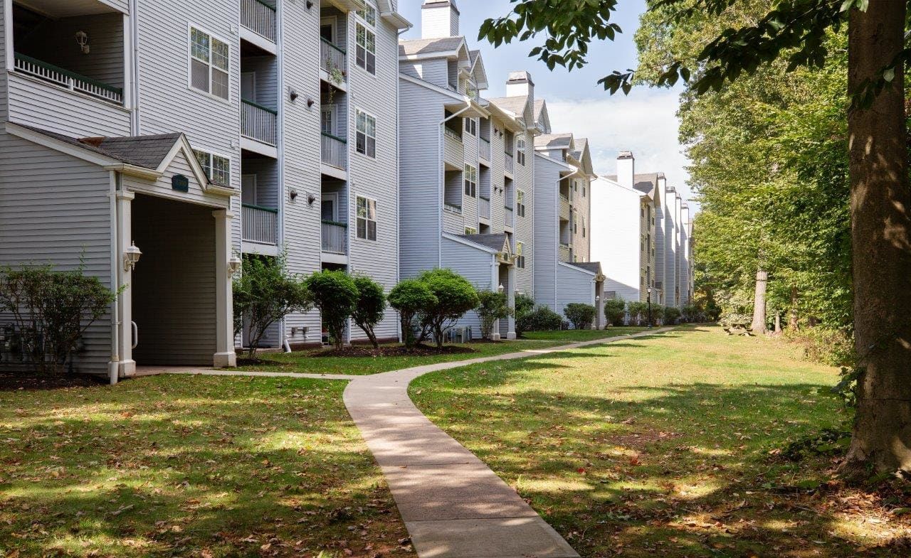 Town Walk at Hamden Hills
