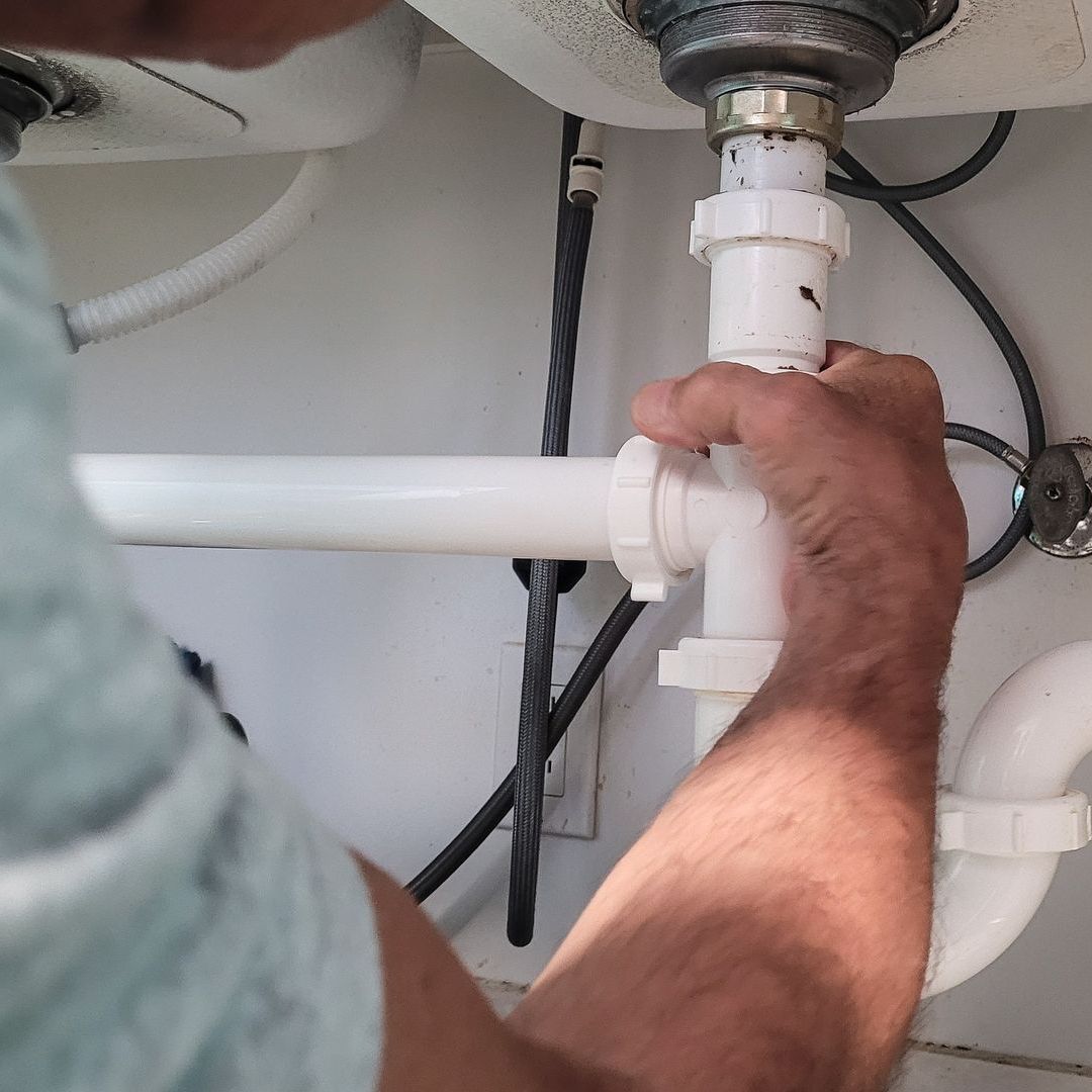 tightening seals on pipe