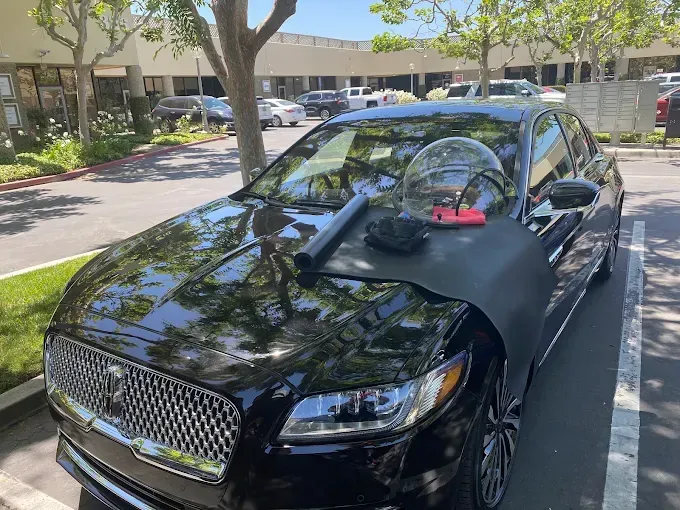 Lincoln windshield repair in Orange County, CA