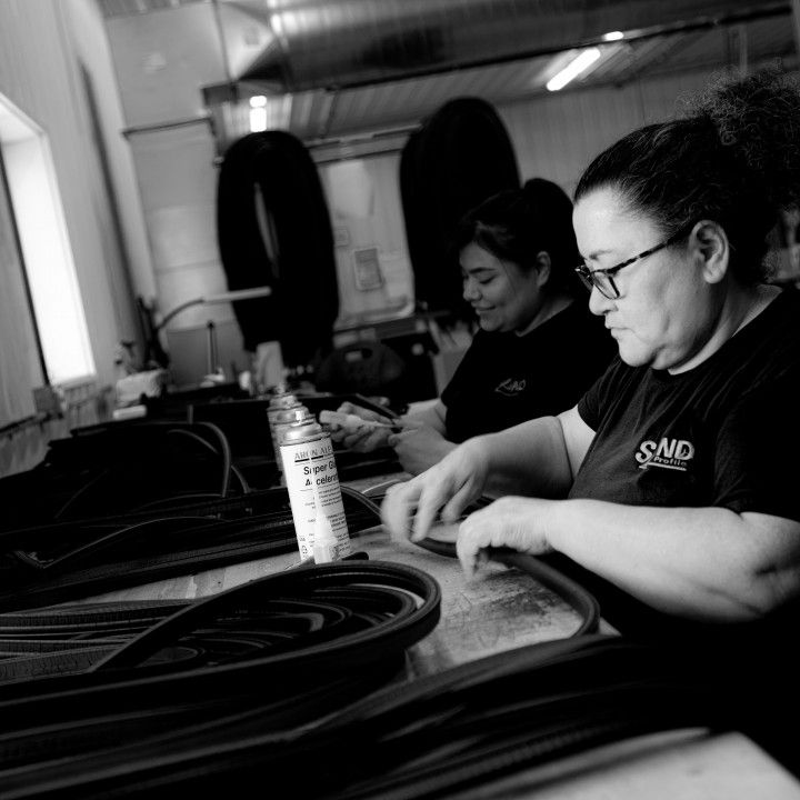 Women preparing rubber
