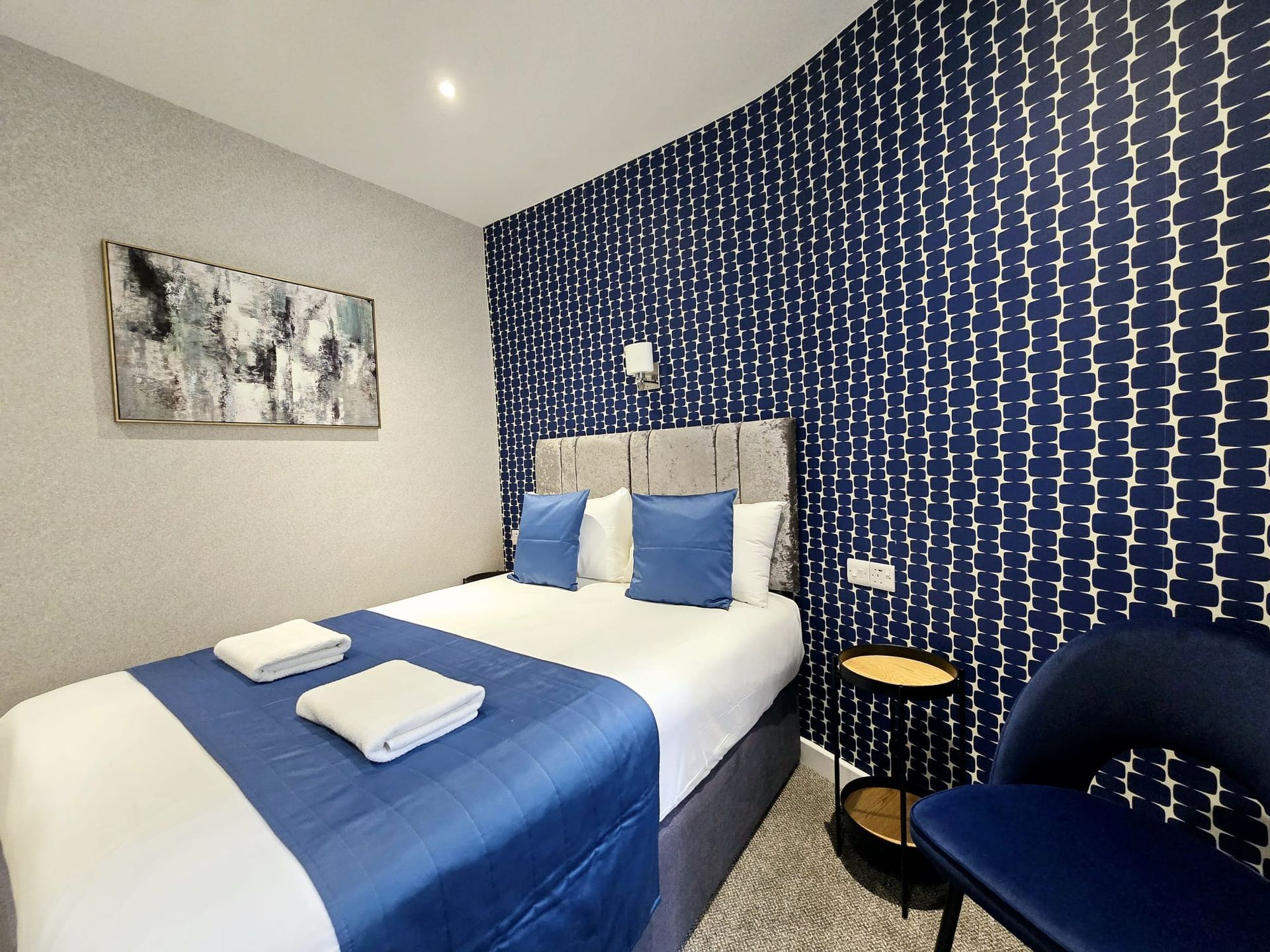 George Hotel