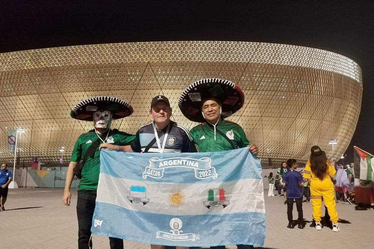 Abrazo Futbolero, Argentina vs Mexico World Cup Qatar 2022
