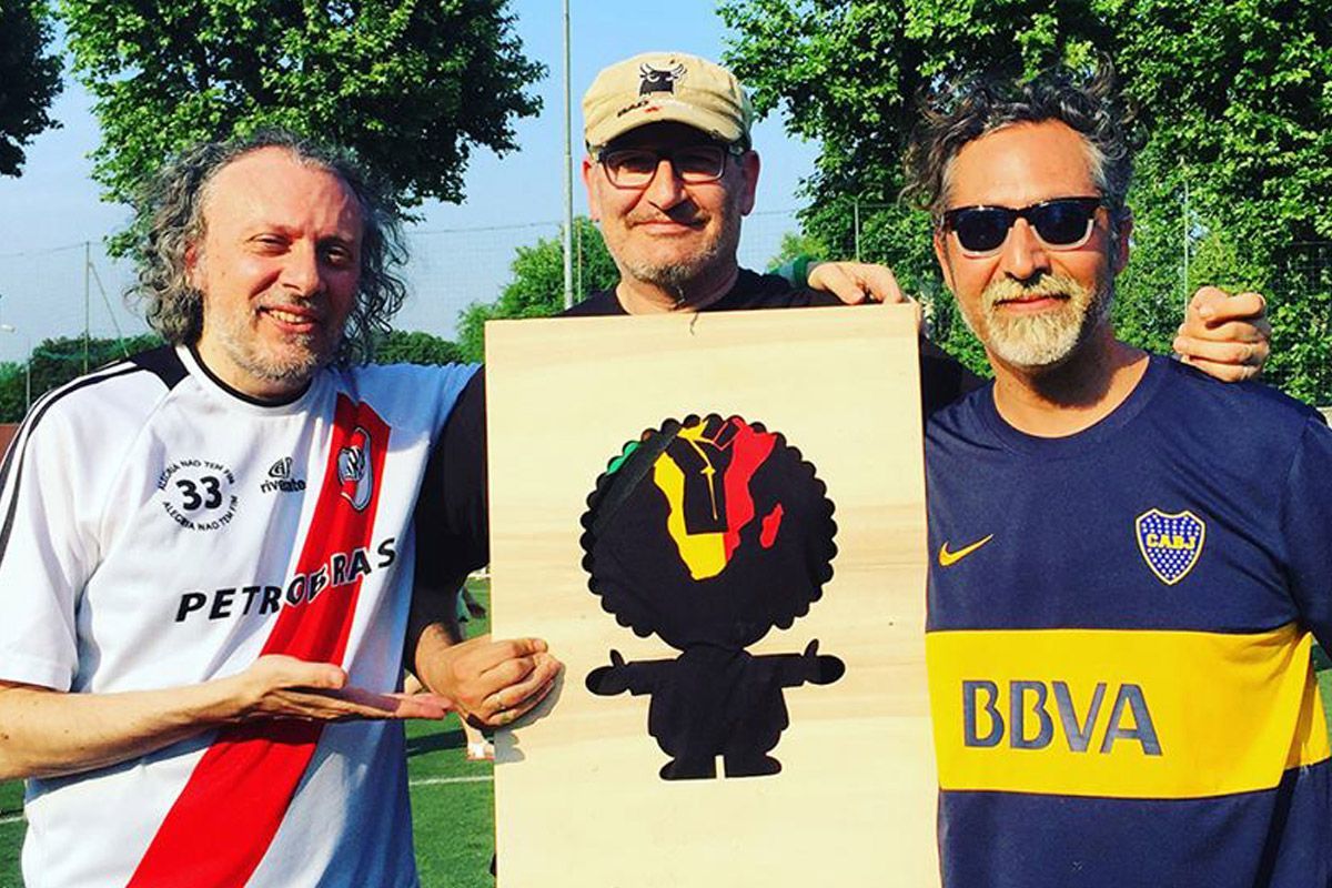 Un GRAN ABRAZO FUTBOLERO con la Panafrica United y Bresso 4 
Panafrica United è un progetto ideato e promosso da Raccontare Storie APS, Bresso4 ASD e Bam.
Panafrica United è una squadra di calcio composta interamente da ragazzi provenienti dall'Africa Centro-occidentale richiedenti asilo ospitati nel centro CARA di Bresso, gestito dalla Croce Rossa Italiana.
Panafrica United è una famiglia.
