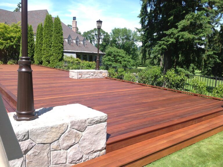 Deck installed at the Portland Golf Club