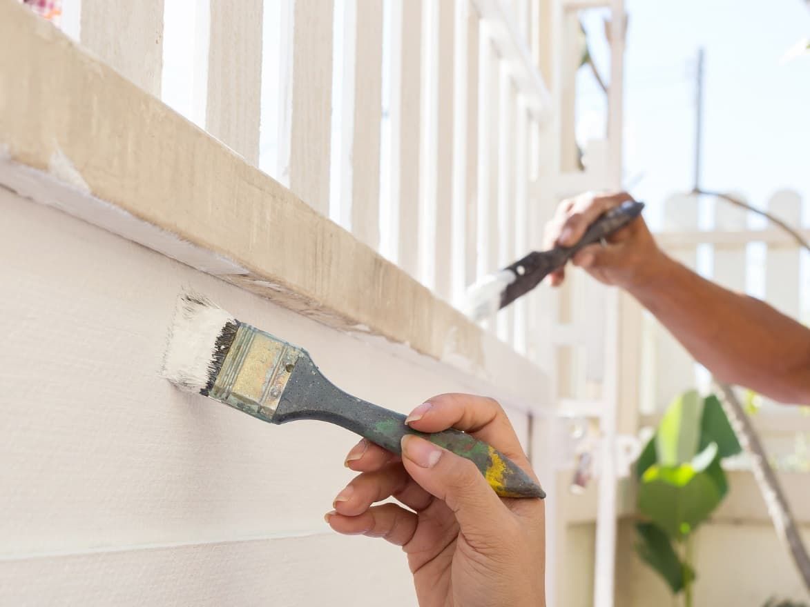 Should You Stain or Paint your Deck and Fence in Portland, Oregon