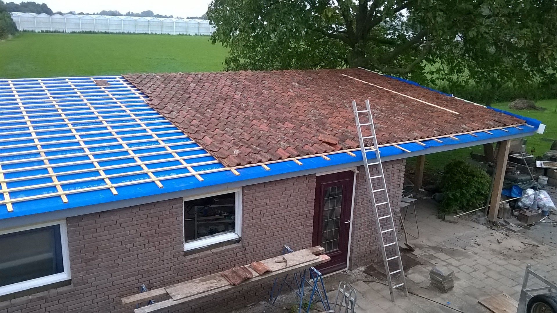 De Ooyse kleischuur voor workshops pottenbakken en of boetseren. Cursus pottenbakken, cursus keramiek, workshop keramiek.