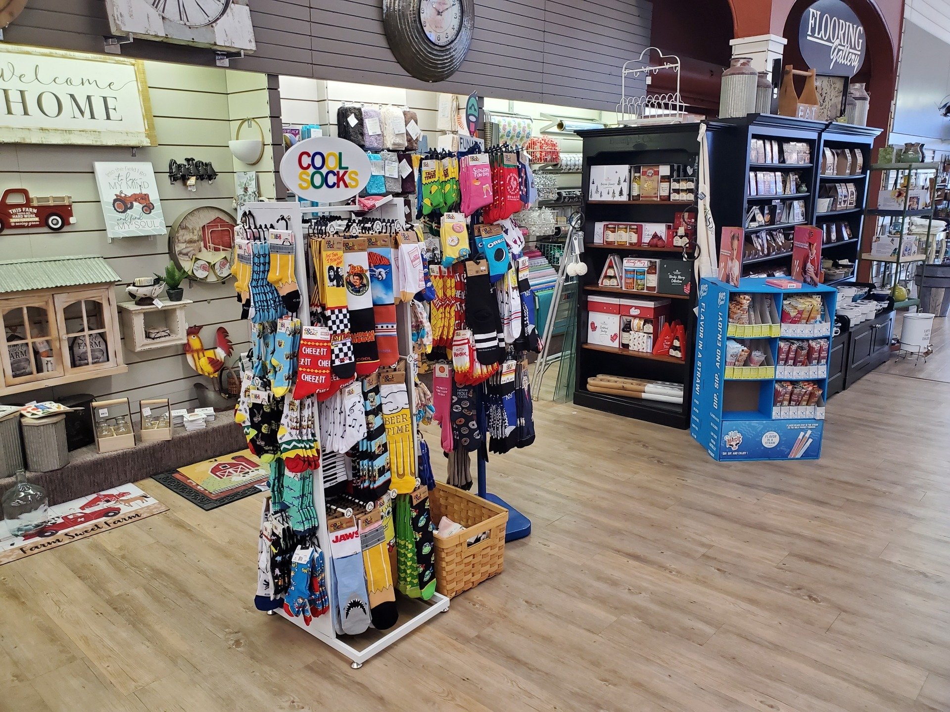 LaMotte's Paint and Flooring Devils Lake, ND