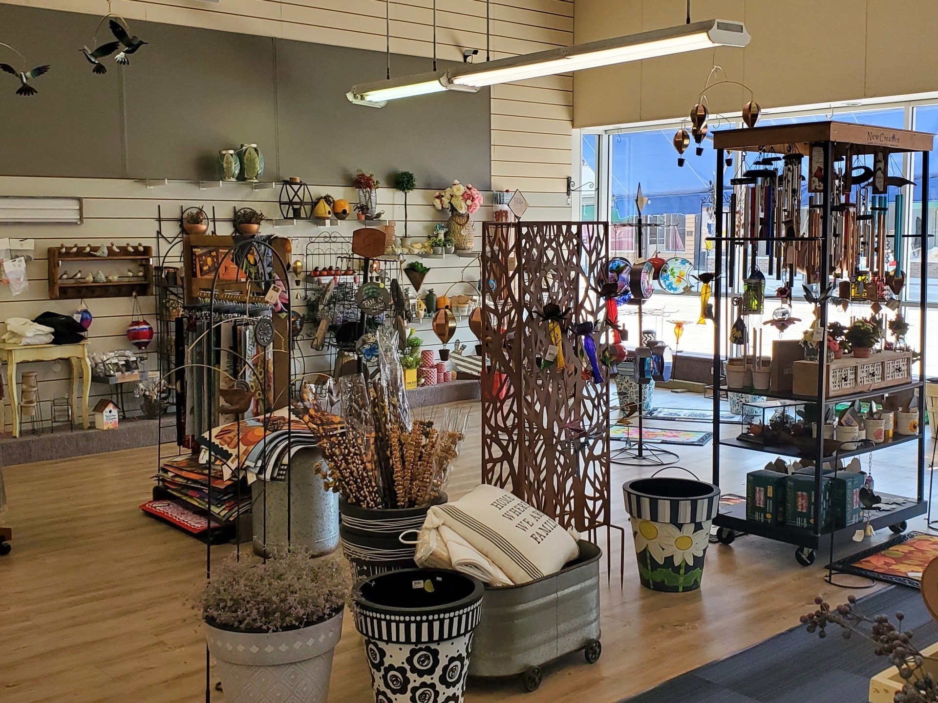 LaMotte's Paint and Flooring Devils Lake, ND