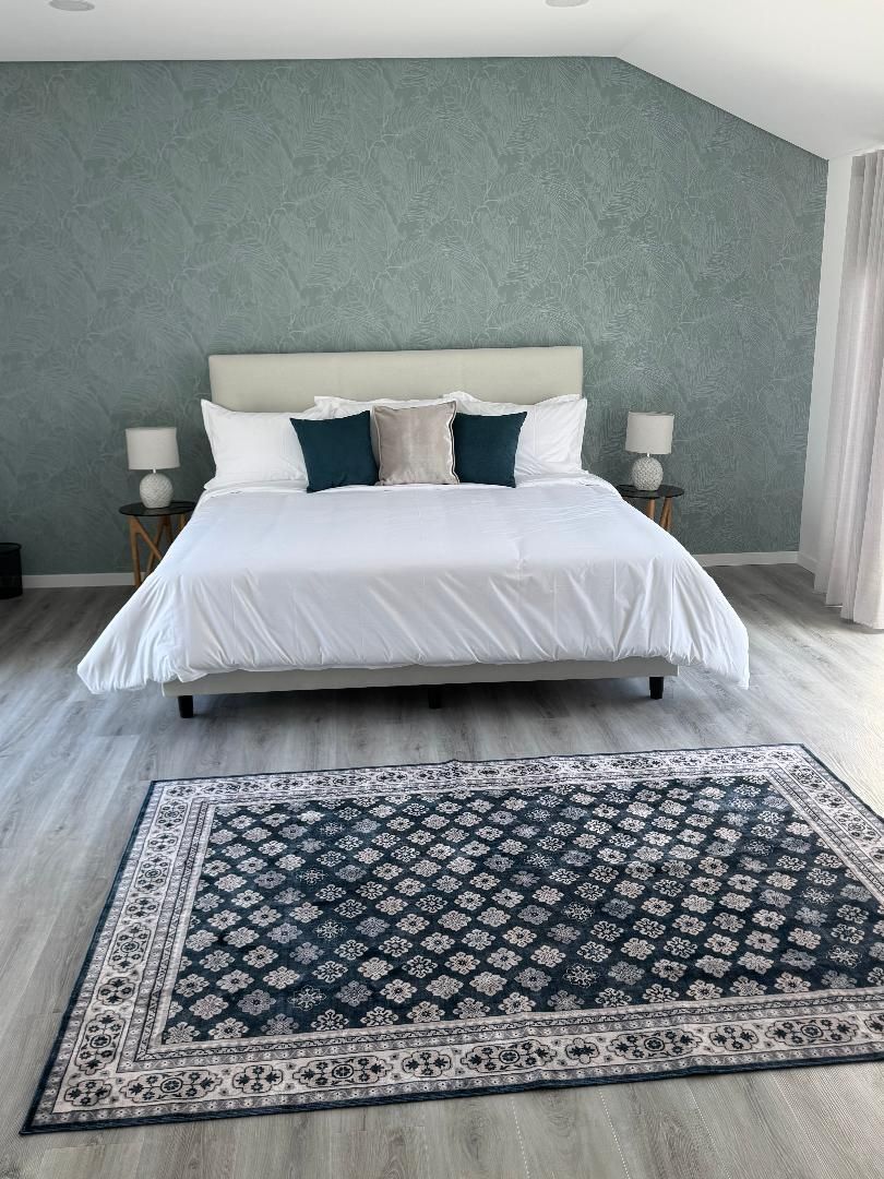King size bed with side tables