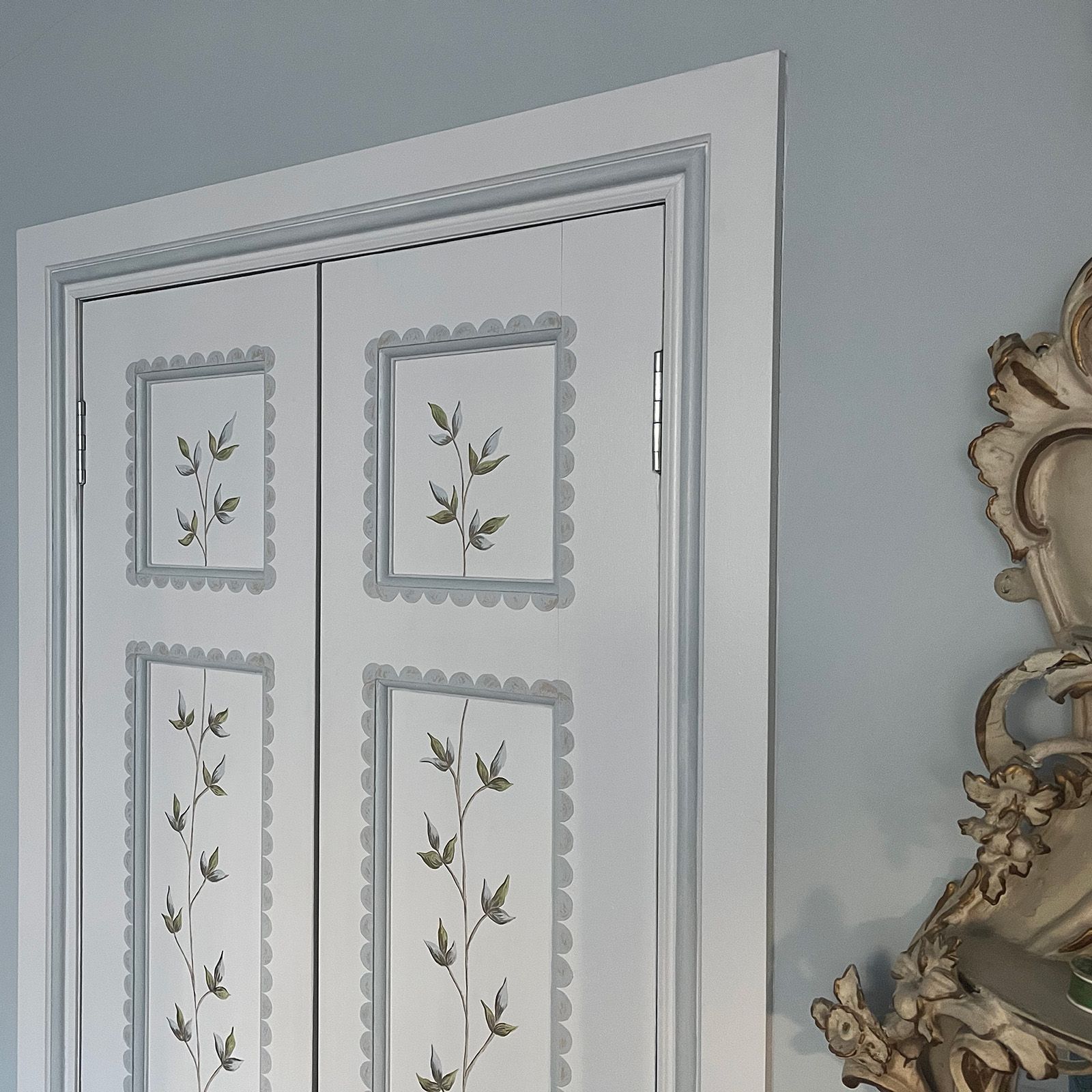 Left hand door panel detail by Helen Bateman Edinburgh decorative artist