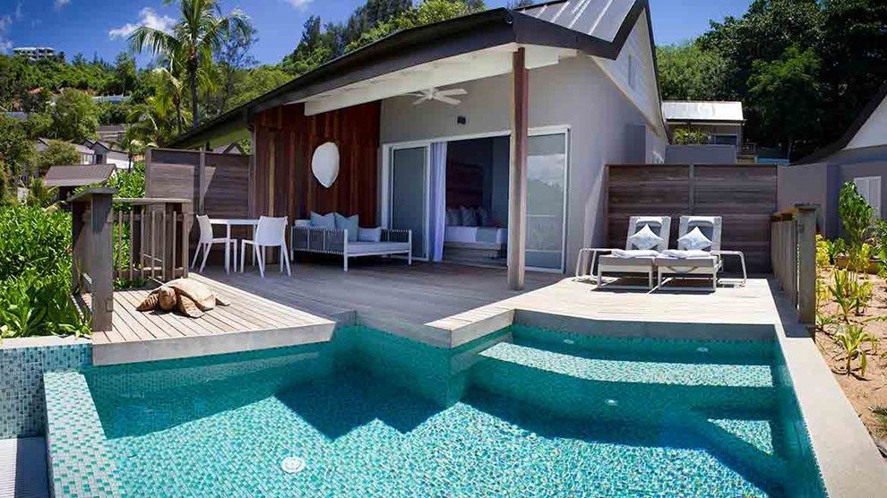 Carana Beach Hotel