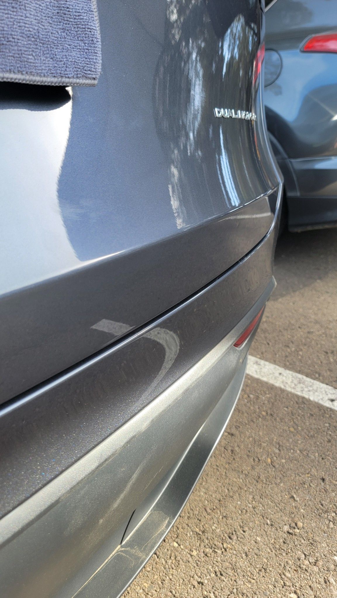 Tesla lift gate