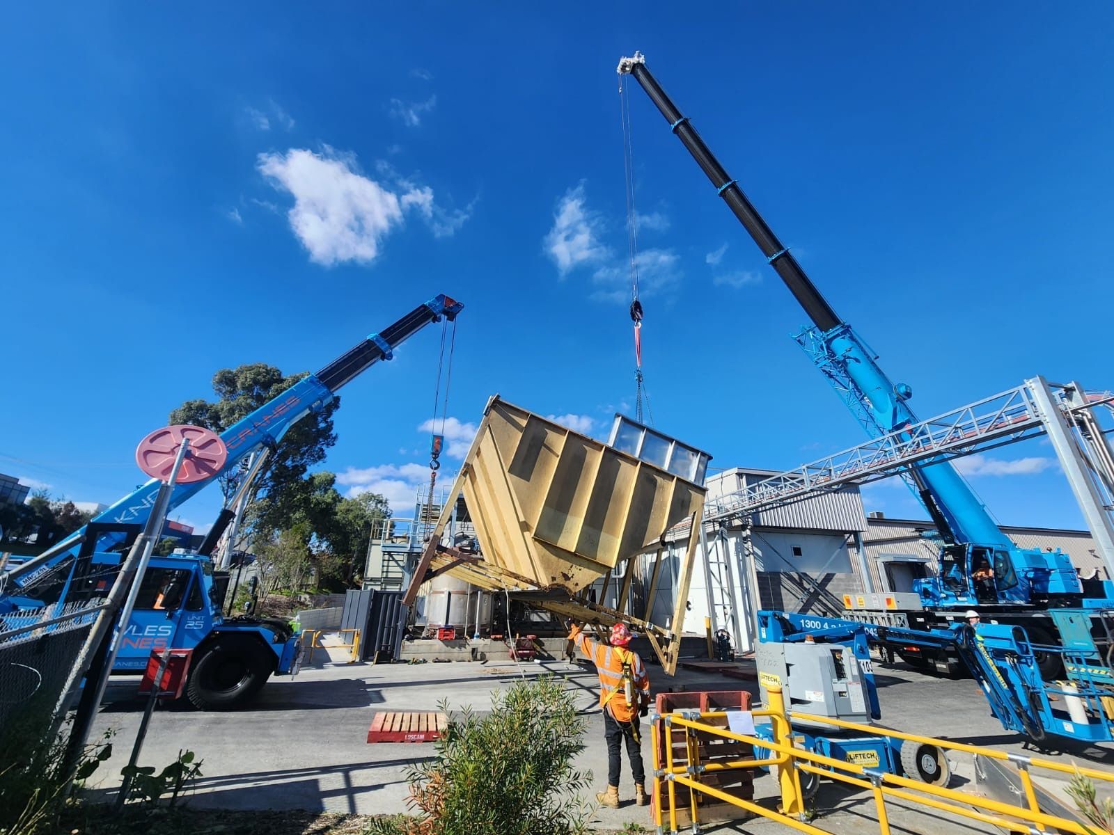 mobile crane 8
