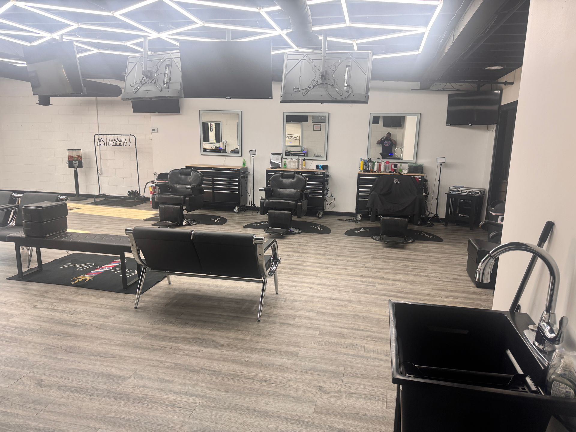 picture of waiting area and stations