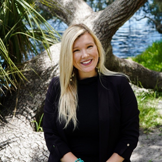 Welcome Annah-Lauren Valicoff to the First Contact Board of Directors!
