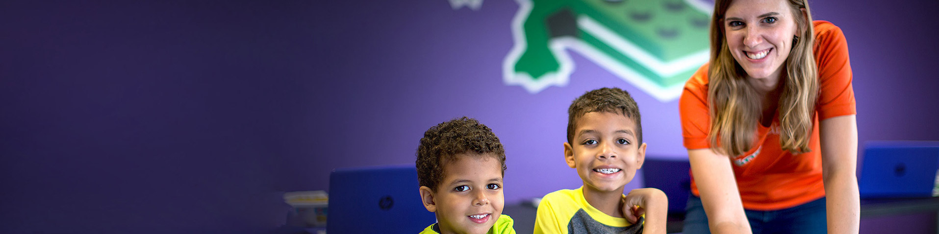 snapology students with tutor