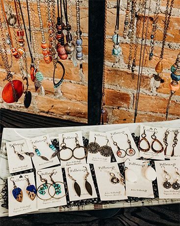 Gifts & Accessories