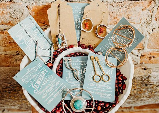 Gifts & Accessories