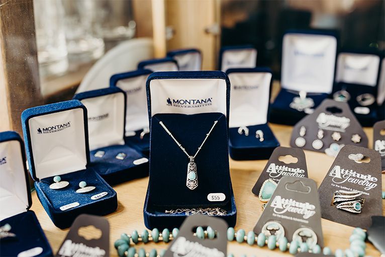 Gifts & Accessories