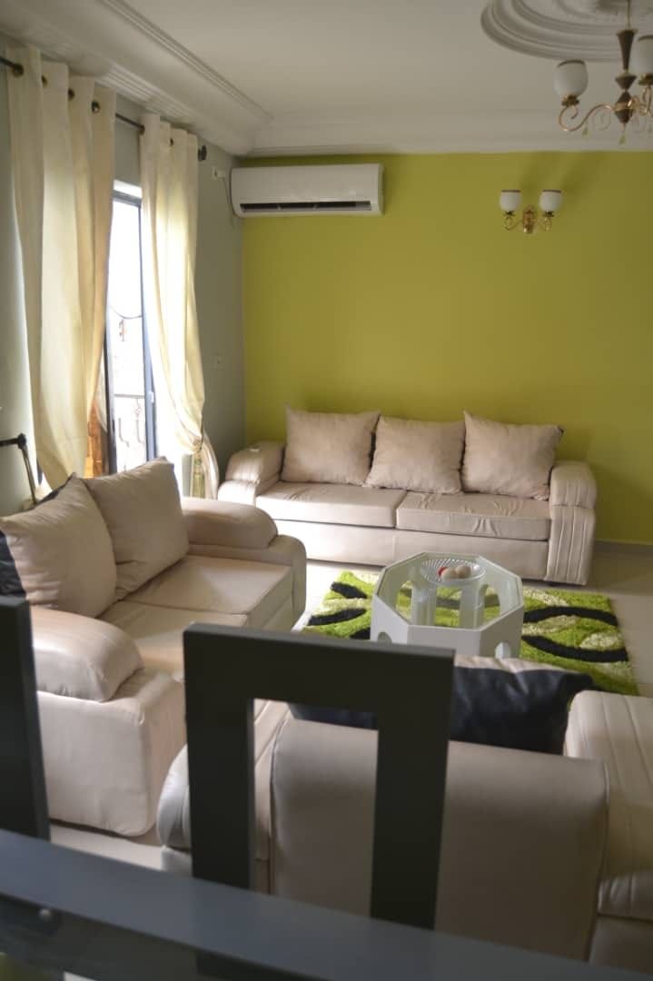 Appartement meublé salon Style Moderne
