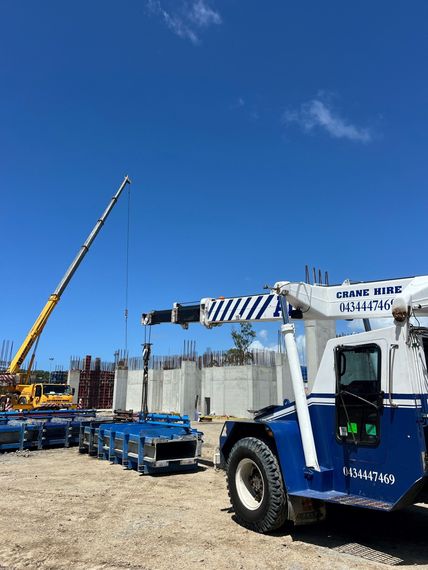 mobile crane hire Yatala