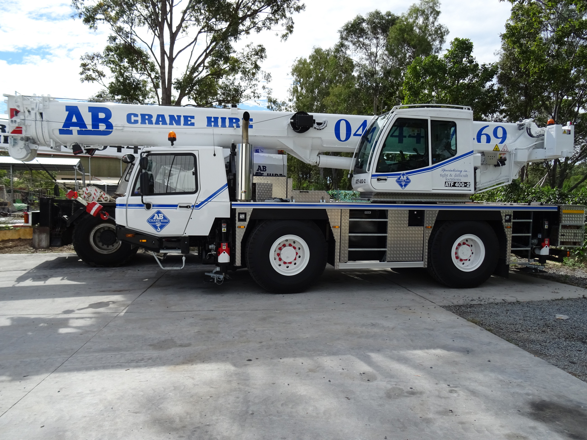 slew crane hire Brisbane