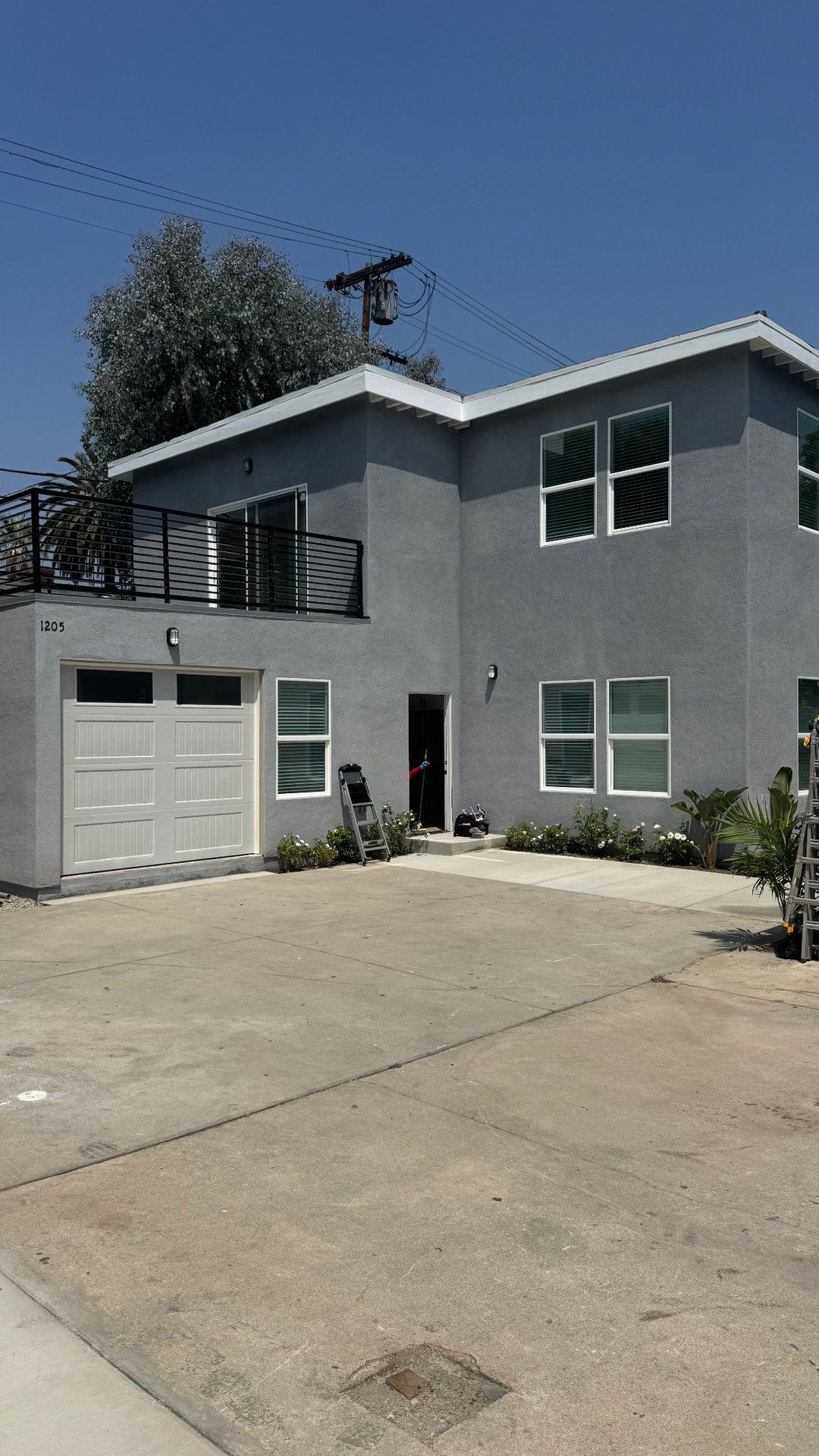 1205 W 29th St 5-bedroom house near USC – front exterior